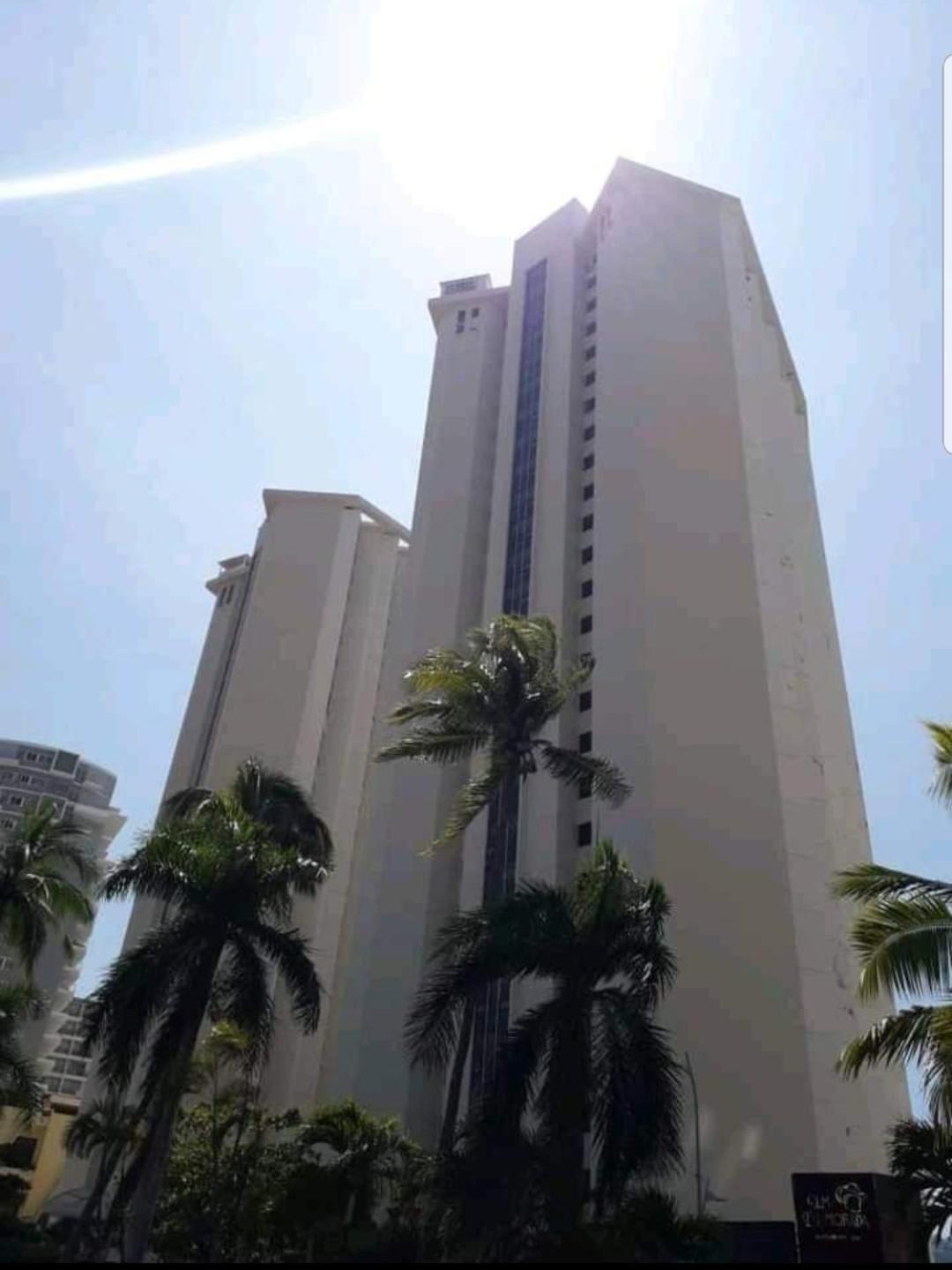 Hotel Torres Gemelas Vista Al Mar A Pie De Playa Акапулко Екстериор снимка